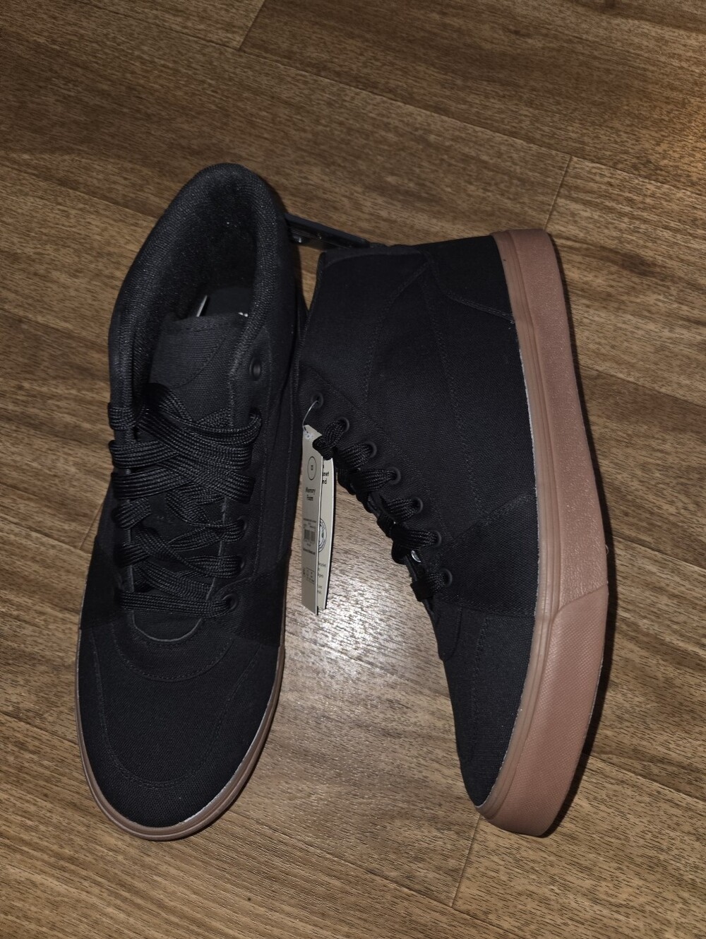 No Boundaries Black High-Top Sneakers with Brown Sole